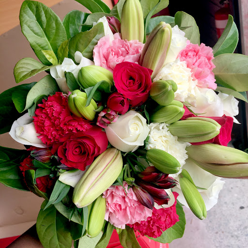 Bloomex Ottawa Flowers & Gift Baskets