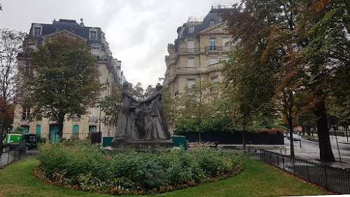 Place de la Reine Astrid à Paris
