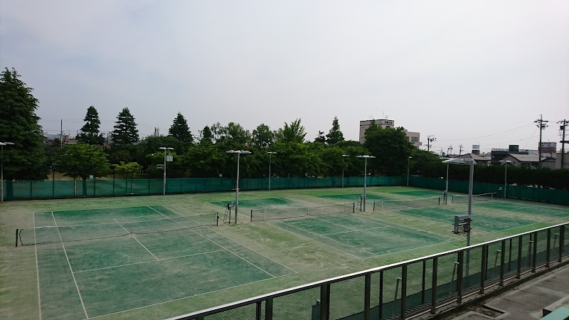 古道公園内テニスコート