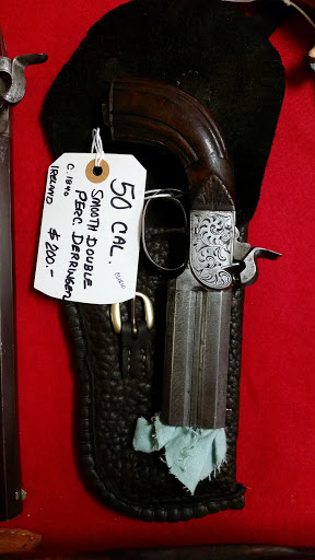 Gun Shop «J & M Sporting Goods», reviews and photos, 3527 W US Hwy 40, Greenfield, IN 46140, USA