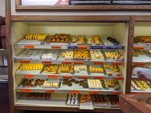 Donut Shop «Jolly Pirate Donuts», reviews and photos, 6689 E Main St, Reynoldsburg, OH 43068, USA