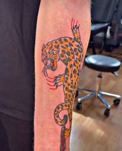 Explore flower and butterfly tattoo ideas, creative tattoo ideas in Belgrade, available at The Loyal Sparrow Tattoo and Piercing