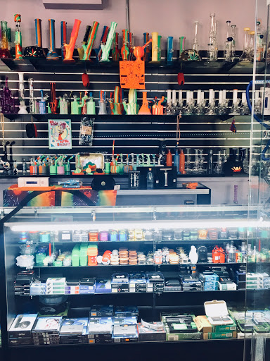 Tobacco Shop «407 Smoke Shop», reviews and photos, 4316 Curry Ford Rd, Orlando, FL 32806, USA