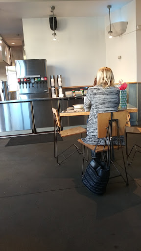 Mexican Restaurant «Chipotle Mexican Grill», reviews and photos, 781 Pleasant Grove Blvd, Roseville, CA 95678, USA