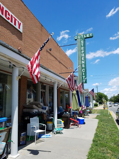 Outlet Store «Stephens City Outlet Store», reviews and photos, 5307 Main St, Stephens City, VA 22655, USA