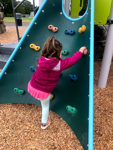 Park «Highland Park Playground», reviews and photos, 1100 SW Cloverdale St, Seattle, WA 98106, USA