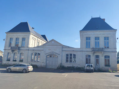Mairie à Lencloître