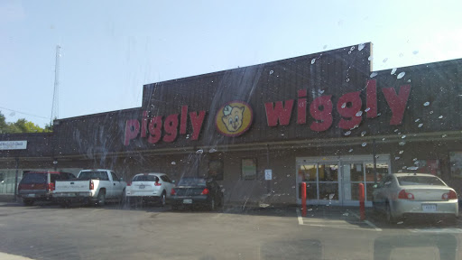 Grocery Store «Piggly Wiggly», reviews and photos, 874 Union St, Shelbyville, TN 37160, USA