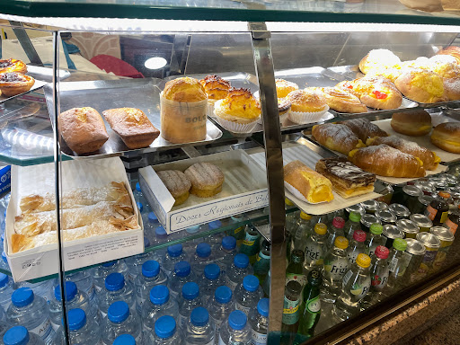Pastelaria Jovilândia no Queluz, Lisboa