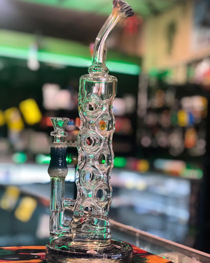 Tobacco Shop «Heights Head Smoke Shop», reviews and photos, 6412 N Main St b, Houston, TX 77009, USA