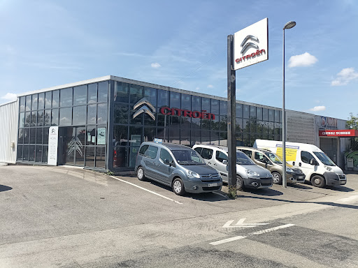 Photo 4 - GARAGE DU COSQUER