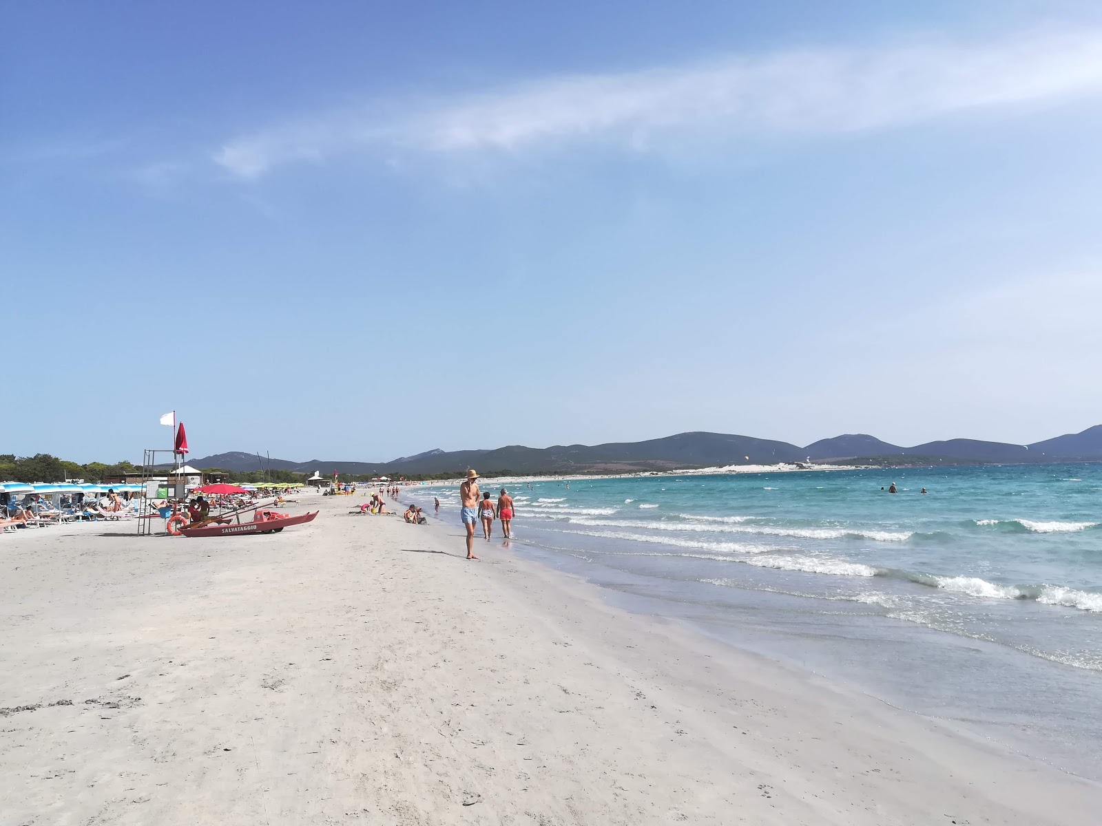 Zdjęcie Plaża Porto Pino i jego piękne krajobrazy