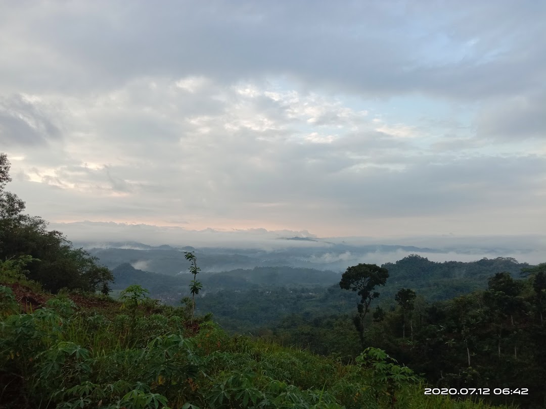 BUKIT BATU TAPAK IWIR IWIR TARUNA JAYA