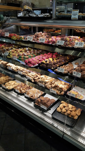 Shopping Mall «Lake Success Shopping Center», reviews and photos, 1526 Union Tpke, New Hyde Park, NY 11040, USA