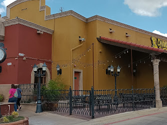 Danny's Restaurant - Laredo