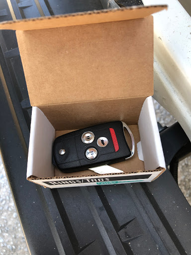 Window Tinting Service «Covington Highway Locksmith & Remotes», reviews and photos, 4971 Covington Hwy, Decatur, GA 30035, USA