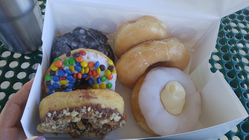 Donut Shop «Dixie Cream Donuts», reviews and photos, 1364 SW Bayshore Blvd, Port St Lucie, FL 34983, USA