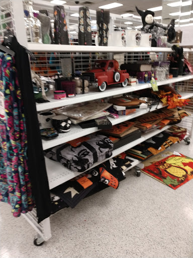 Clothing Store «Ross Dress for Less», reviews and photos, 7455 Greenbelt Rd, Greenbelt, MD 20770, USA