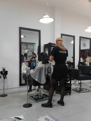 Opiniones de Emilia Noblecilla Hair Salon & Beauty en Machala - Peluquería