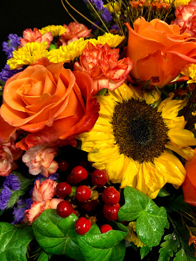 Florist «Mid Cities Florist», reviews and photos, 3225 Harwood Rd F, Bedford, TX 76021, USA