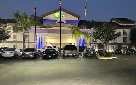 Holiday Inn Express & Suites Dinuba West, an IHG Hotel image