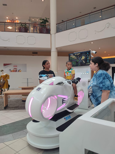 Shopping Mall «Willow Grove Park Mall», reviews and photos, 2500 W Moreland Rd, Willow Grove, PA 19090, USA