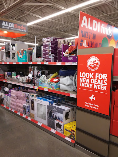 Supermarket «ALDI», reviews and photos, 4833 Oakton St, Skokie, IL 60077, USA