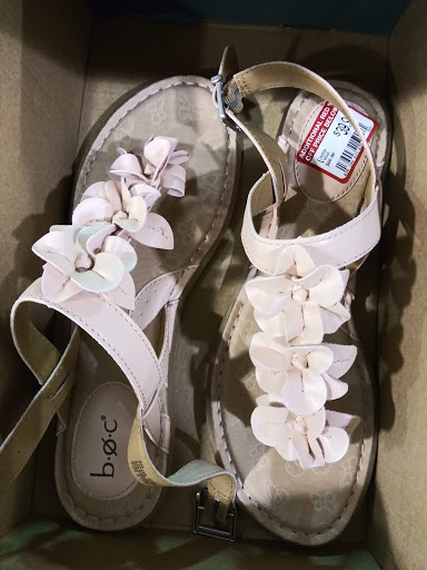 Shoe Store «DSW Designer Shoe Warehouse», reviews and photos, 3811 S Cooper St, Arlington, TX 76015, USA