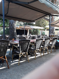 Atmosphère du Restaurant français Brasserie Restaurant la Bastide à Nîmes - n°8