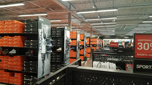 Clothing Store «Nike Factory Store», reviews and photos, 505 Premium Outlets Dr, Monroe, OH 45050, USA
