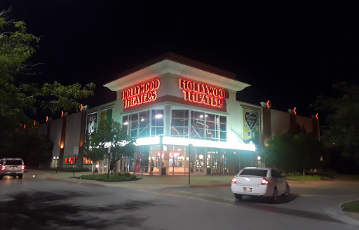 Movie Theater «Regal Cinemas Hollywood 10 - St. Joseph», reviews and photos, 5405 N Belt Hwy, St Joseph, MO 64506, USA