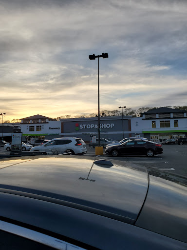 Grocery Store «Stop & Shop», reviews and photos, 1128 Mineral Spring Ave, North Providence, RI 02904, USA