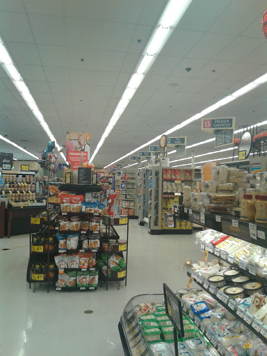 Grocery Store «Safeway», reviews and photos, 2525 SE Tualatin Valley Hwy, Hillsboro, OR 97123, USA