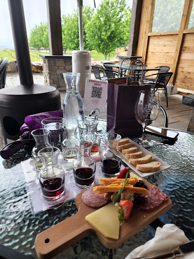 Winery «Stave & Stone Winery», reviews and photos, 210 Oak St, Hood River, OR 97031, USA