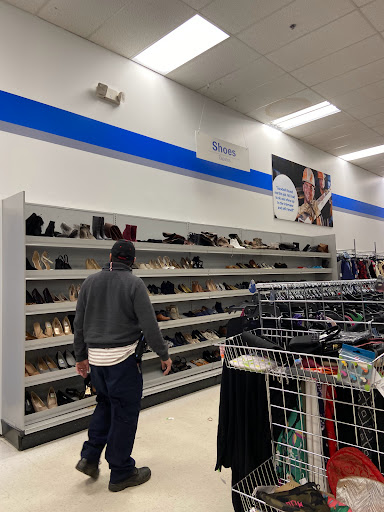 Thrift Store «Goodwill Donation Center», reviews and photos