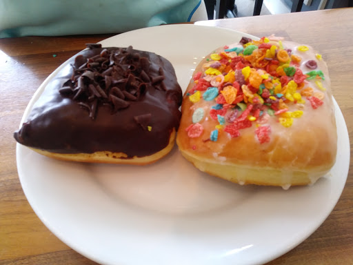Donut Shop «DB3 Donuts», reviews and photos, 1704 Central St, Evanston, IL 60201, USA