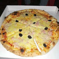 Plats et boissons du Pizzas à emporter Vincenzo Pizza Andilly 17230 - n°2