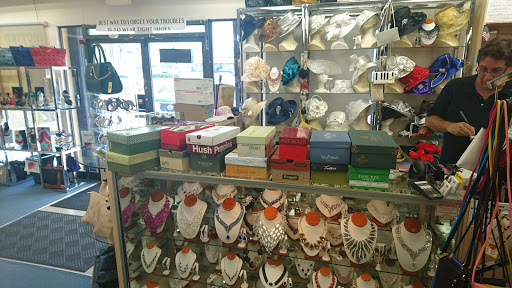 Shoe Store «Bida Wide Width Shoes», reviews and photos, 1651 NE 163rd St, North Miami Beach, FL 33162, USA