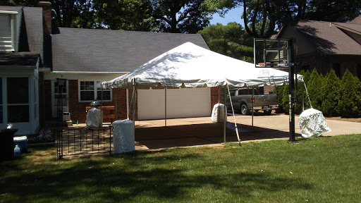 Outdoor Sports Store «Alpine Shop - Kirkwood, MO», reviews and photos, 440 N Kirkwood Rd, Kirkwood, MO 63122, USA