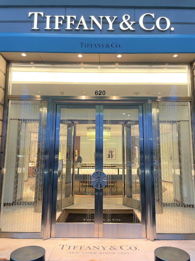 Jewelry Store «Tiffany & Co.», reviews and photos, 28699 Chagrin Blvd, Woodmere, OH 44122, USA