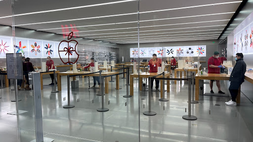 Computer Store «Apple Washington Square», reviews and photos, 9585 SW Washington Square Rd, Tigard, OR 97223, USA