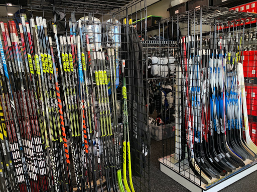 Sporting Goods Store «Play It Again Sports», reviews and photos, 800 S Hover Rd #43, Longmont, CO 80501, USA