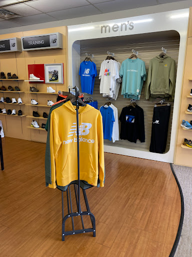 Shoe Store «New Balance Westchester», reviews and photos, 350 Tarrytown Rd, White Plains, NY 10607, USA