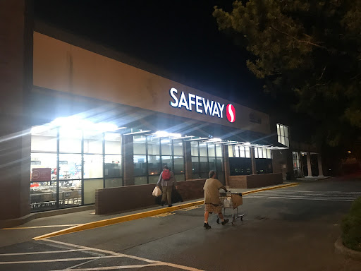 Grocery Store «Safeway», reviews and photos, 15000 NE 24th St, Redmond, WA 98052, USA