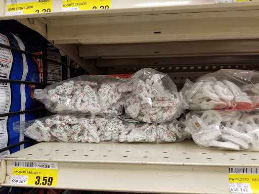 Grocery Store «Piggly Wiggly», reviews and photos, 2215 80th St, Kenosha, WI 53143, USA