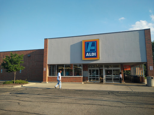 ALDI, 375 W Higgins Rd, Hoffman Estates, IL 60169, USA, 