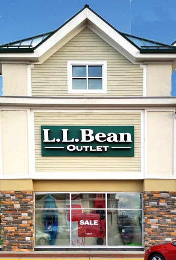 Clothing Store «L.L. Bean Outlet», reviews and photos, 2421 Cranberry Hwy, Wareham, MA 02571, USA
