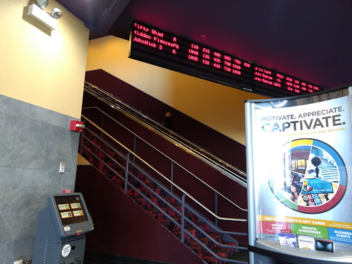 Movie Theater «Regal Cinemas Webster Place 11», reviews and photos, 1471 W Webster Ave, Chicago, IL 60614, USA