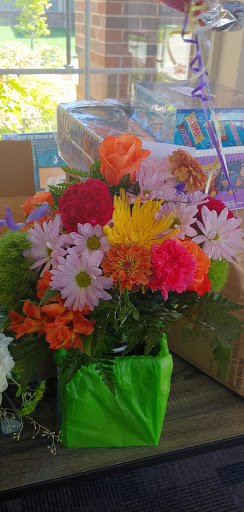 Florist «Lawrence Florist», reviews and photos, 927 N 2nd St, St Charles, MO 63301, USA