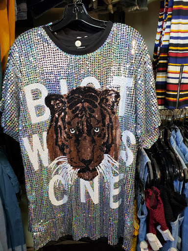 Clothing Store «Fashion Island», reviews and photos, 270 E 5th St, Long Beach, CA 90802, USA